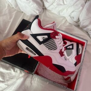 Jordan 4